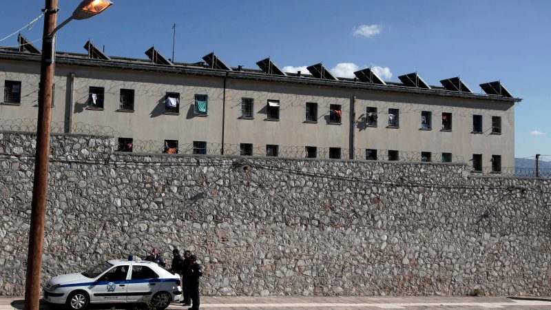 European rights watchdog: Greece is too lax against bribery