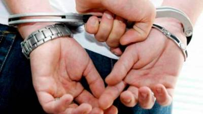 Money laundering probe: five policemen detained