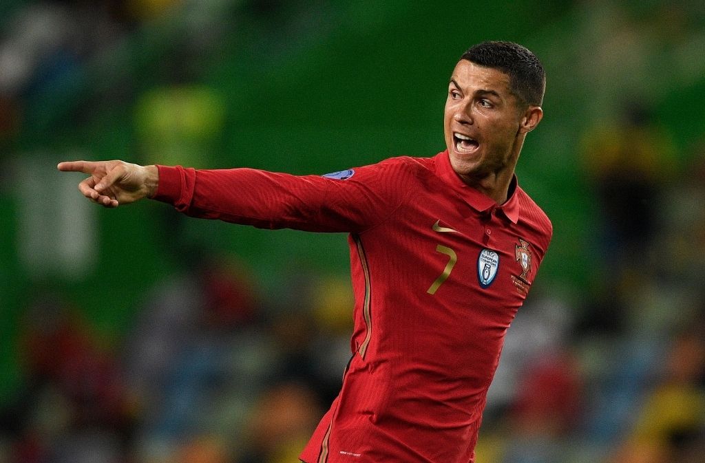 ‘Biggest fraud I’ve ever seen’ – Ronaldo’s sister goes on COVID-19 rant