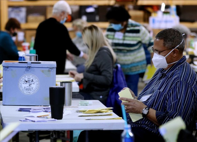 LIVEBLOG: Counting continues in US as Trump makes claims of election ‘fraud’
