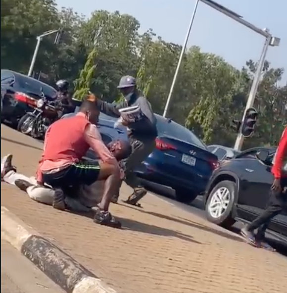 Security Aide To House Of Reps Speaker, Gbajabiamila, Allegedly Shoots Dead Newspaper Vendor In Abuja