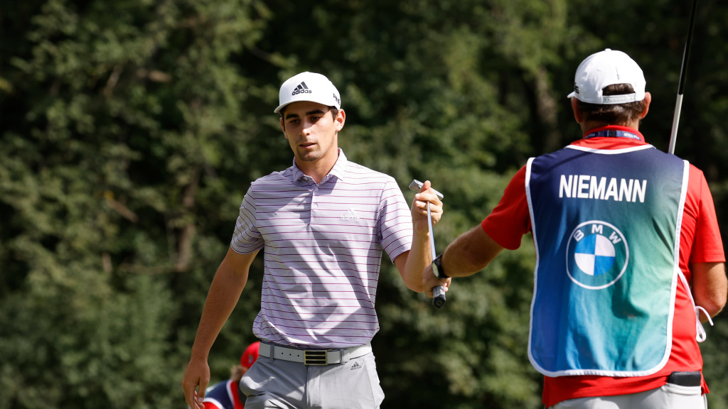 Golfer commits prize money to help ailing cousin