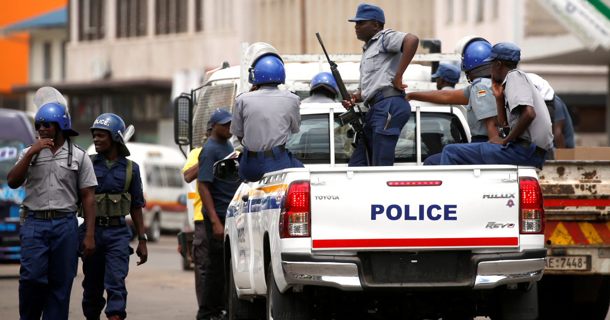 Zimbabwe police warn of crackdown on ‘cyberbullying’ of officials