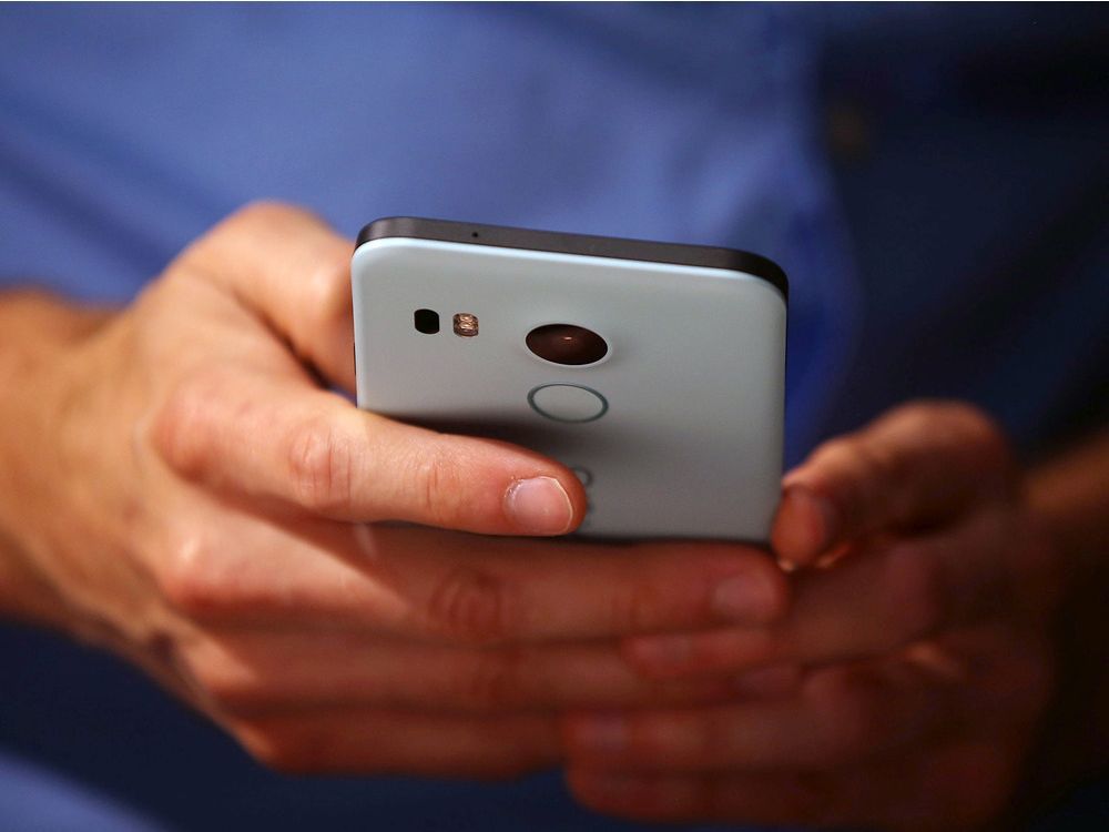 Phone fraudsters use COVID-19 pandemic to swindle Quebecers