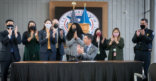 Homeland Security Warns of Possible Violence During Georgia Senate Runoff Elections