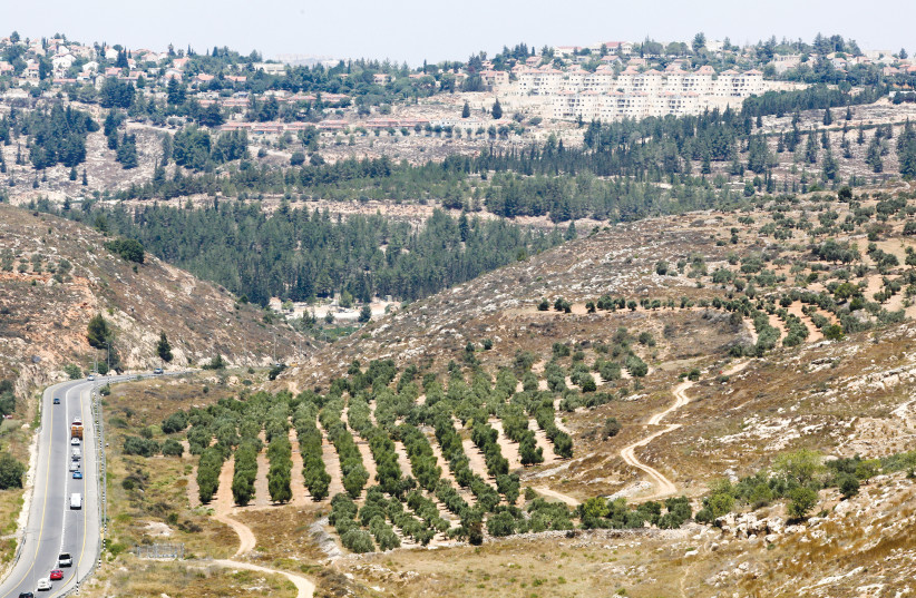 PA: Importing settlement products is a war crime