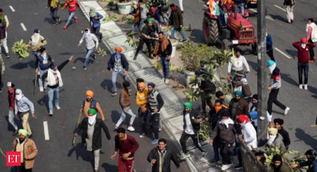 Violence aftermath: Prominent farmer leaders ‘named’ in FIR; Two unions withdraw from stir; Security beefed up in Delhi
