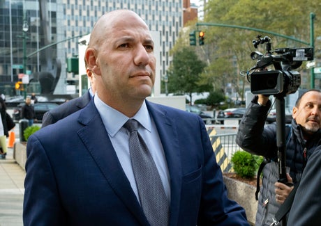 Gov: Fraudster raised money pitching Giuliani as firm’s face
