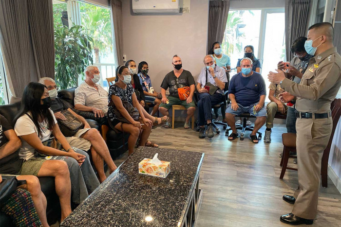Foreigners accuse Pattaya banker of fraud