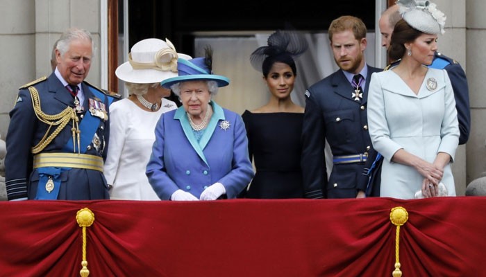 Queenâ€™s grandchildren told to stop taking money from UK taxpayers