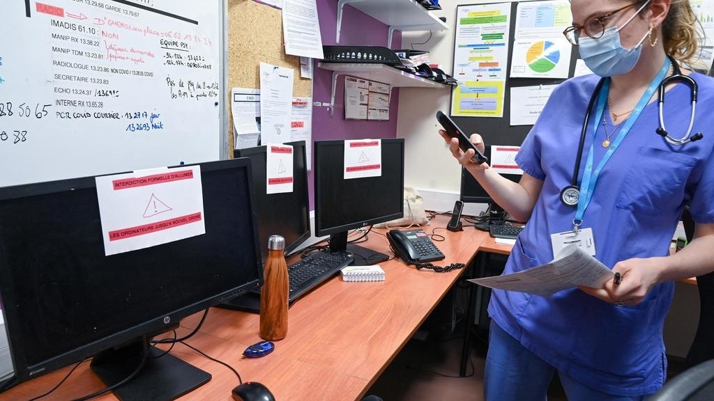 Cyber attacks hit two French hospitals in one week