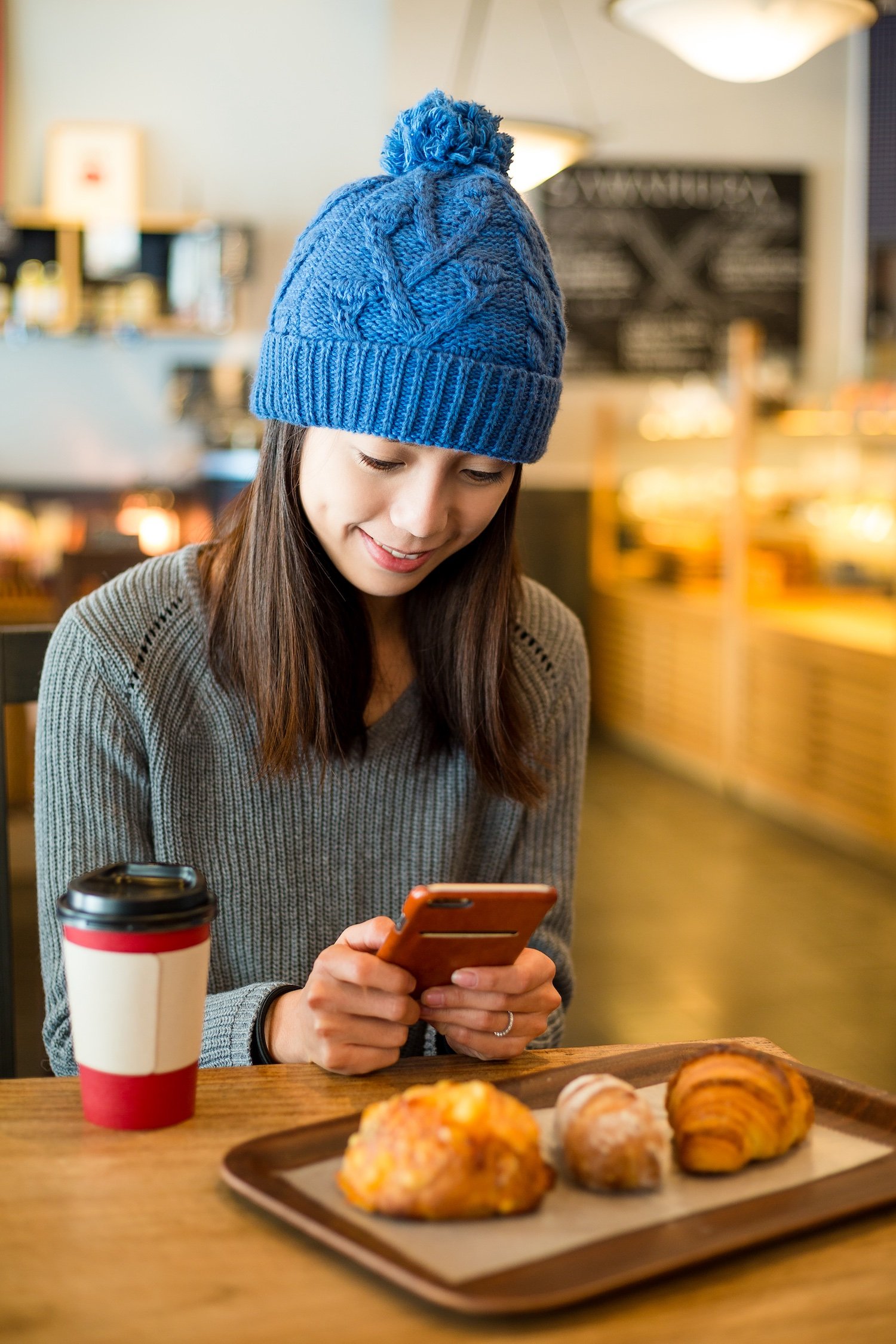 China Money Podcast: Clubhouse Clones Sprout, Smartphone Shipments Down and 60 PE/VC Deals Close This Week