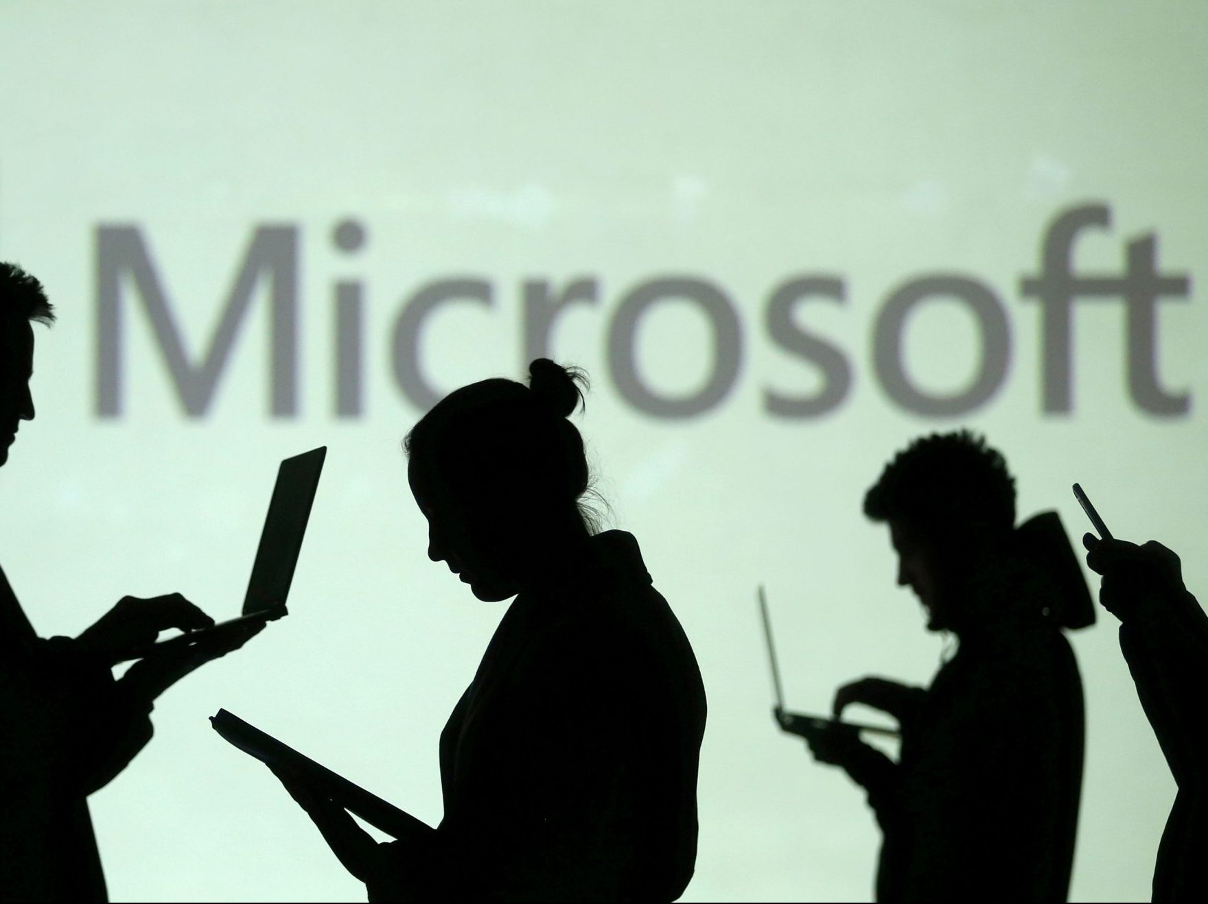 At least 10 hacking groups using Microsoft software flaw: Researchers