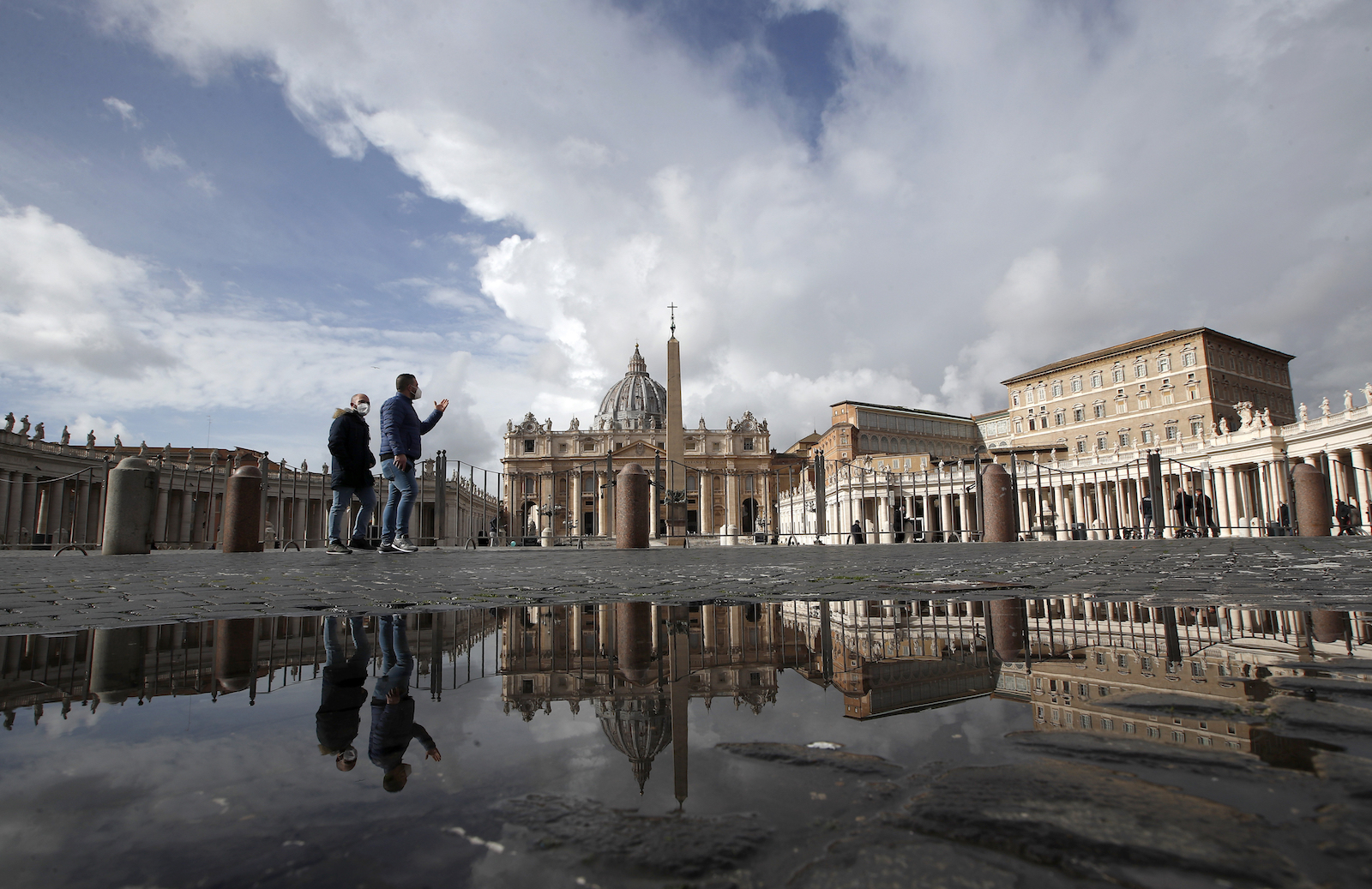 British judge unfreezes assets of key figure in Vatican financial scandal
