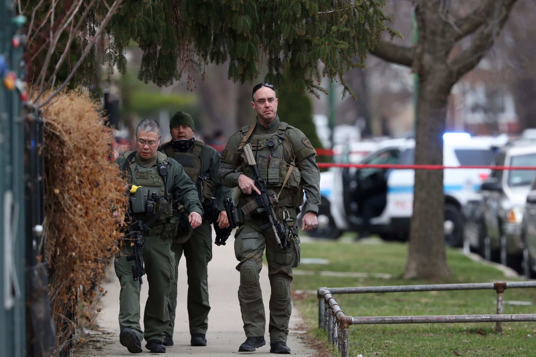 Chicago police officer and security worker shot on the Southwest Side, authorities say. Suspect is dead. Cop is 4th to be shot in less than 2 weeks.
