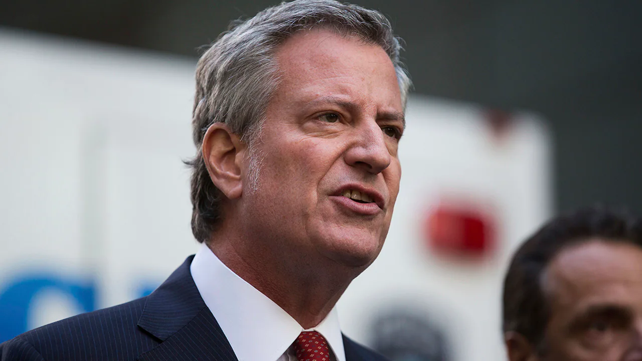 Concerned NYC mom asks de Blasio ‘what’s being done’ about broad-daylight crimes