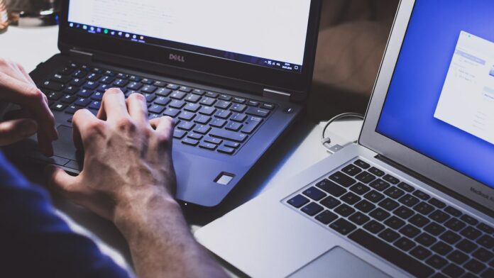 How businesses can lower data security risks in hybrid working environments