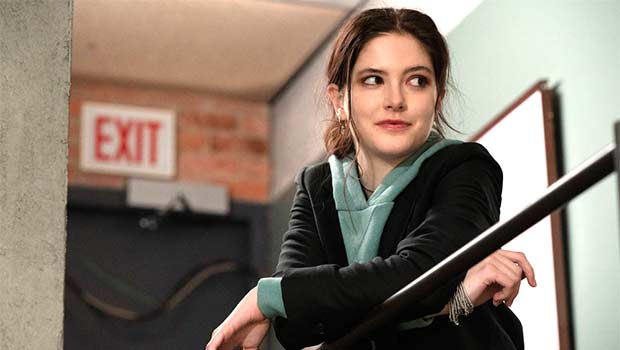 ‘L&O: Organized Crime’s Ainsley Seiger Reveals If She Knows What’s In Elliot’s Letter To Olivia
