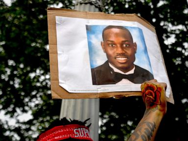 Feds charge 3 men with hate crime, attempted kidnapping in Ahmaud Arbery shooting
