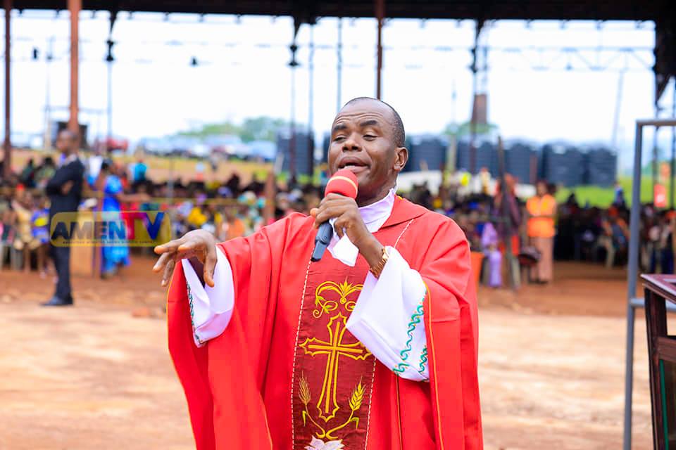 ‘Is It A Lie There Is Insecurity, Nigerians Are Hungry, No Good Hospitals, No Jobs For Youths?’ Mbaka Asks Presidency