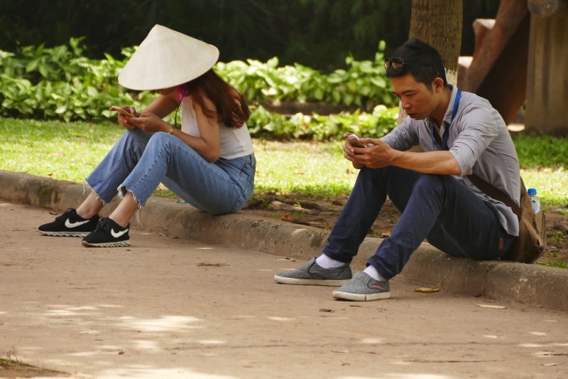 Vietnam’s mobile money pilot opens for telcos, but questions of viability remain