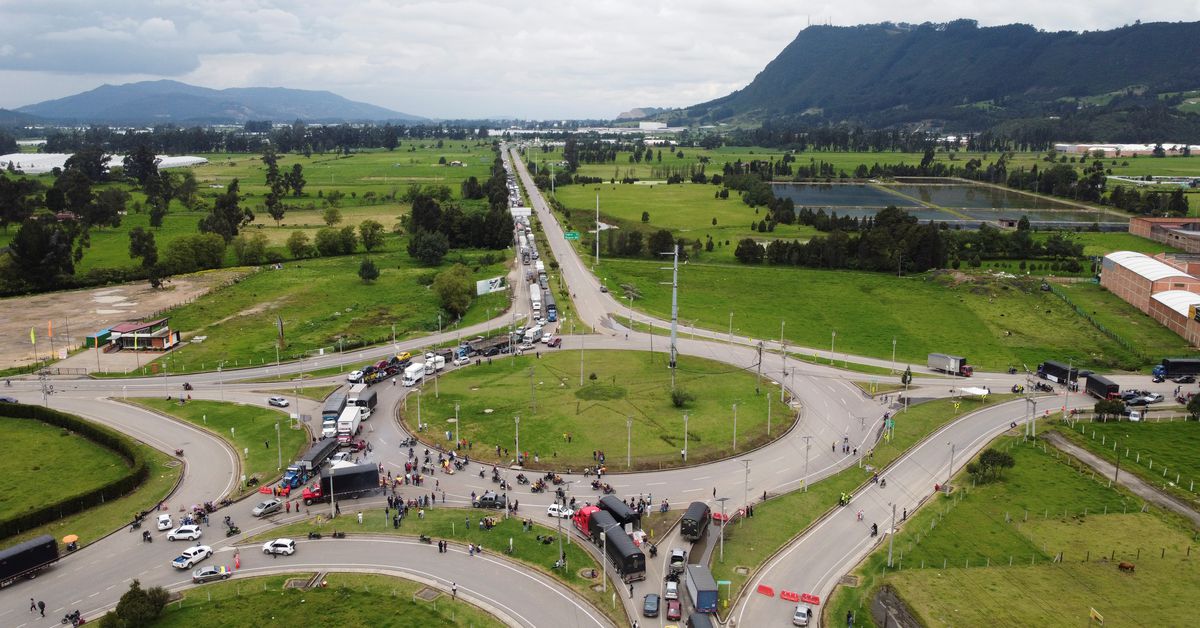 Colombia president says security forces to lift road blockades