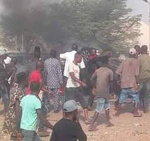 Council Polls: Oyo Speaker’s Security Guard Allegedly Kills Two, Youths Burn Lawmaker’s Bus