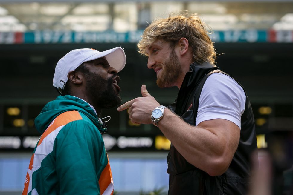 How to Watch the Floyd ‘Money’ Mayweather vs. Logan ‘Maverick’ Paul Fight