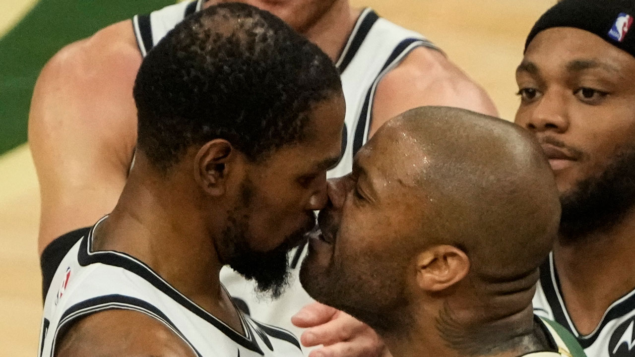 NBA disciplines security guard from Durant-Tucker skirmish