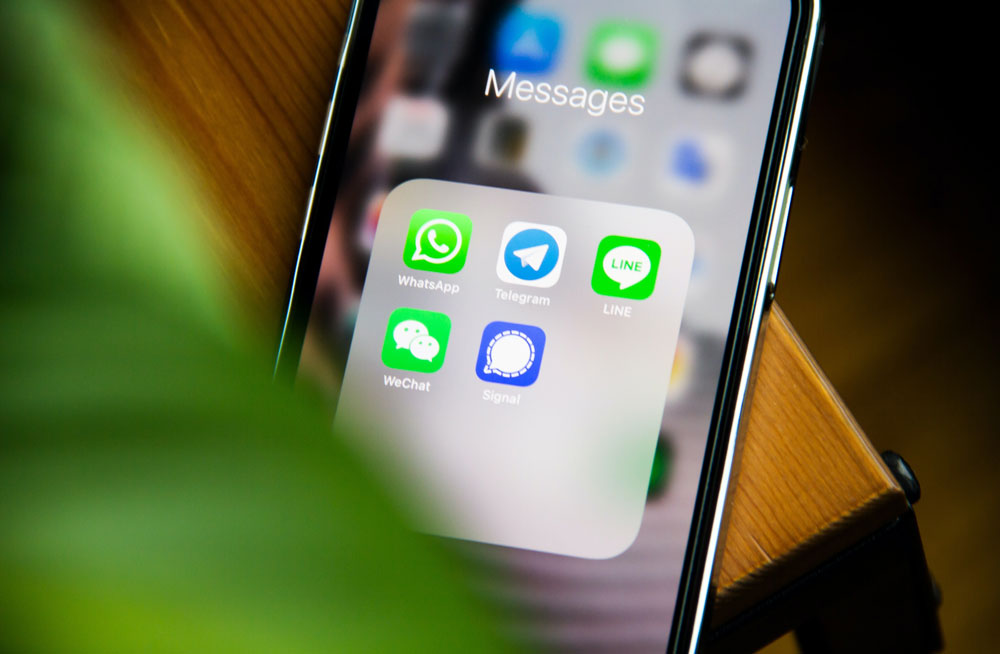 Send Money to Strangers and Other New WeChat iOS Updates