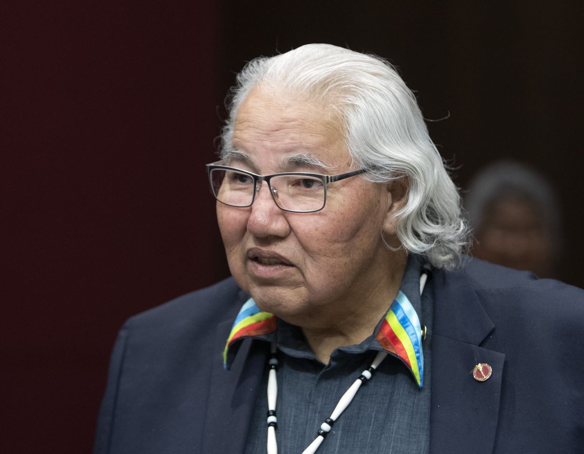 Investigators should determine whether crimes, ‘cover-ups’ occurred at residential schools: Sinclair