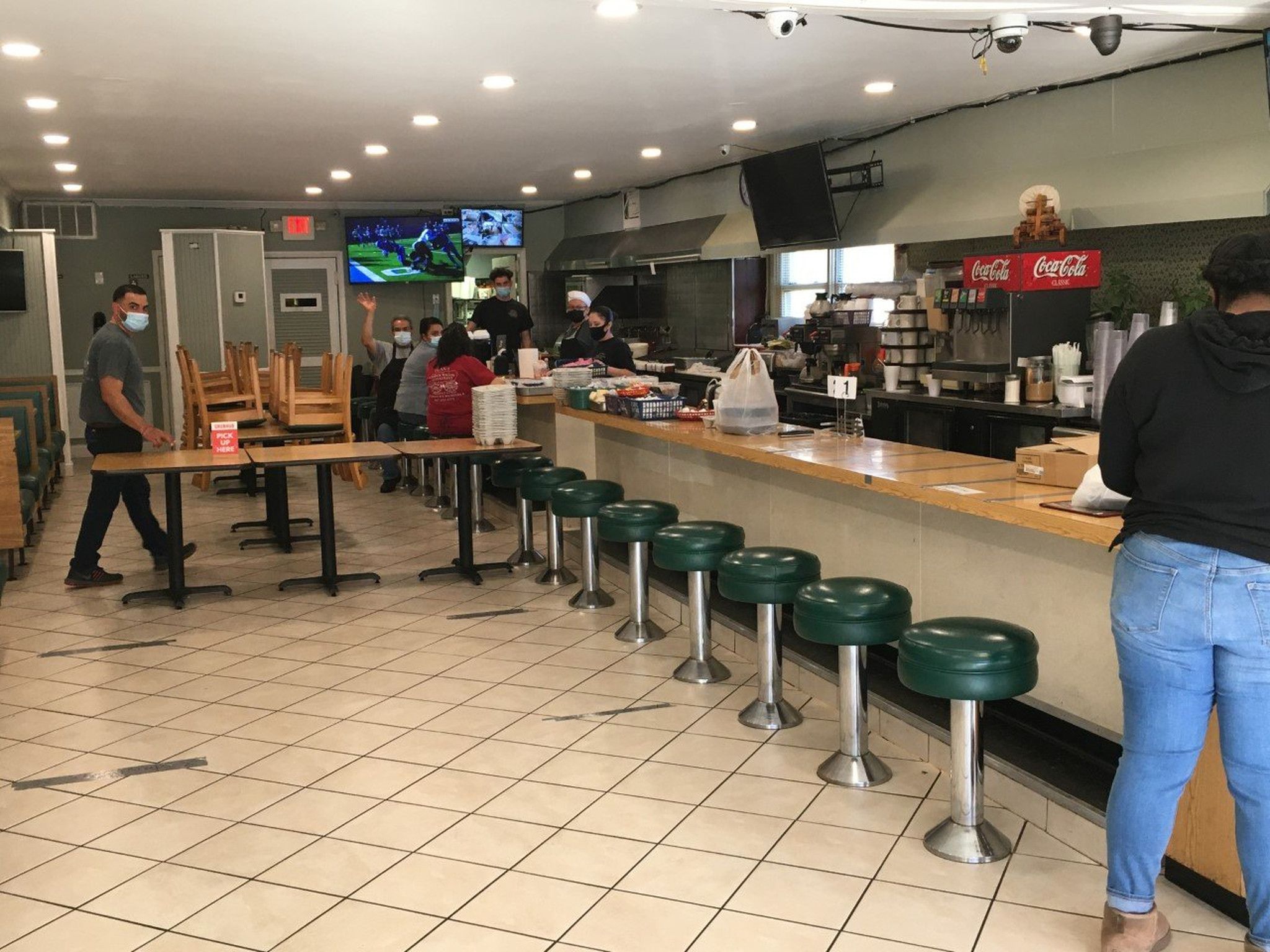 Letters: SBA’s withdrawal of promised money to small businesses is spirit-crushing