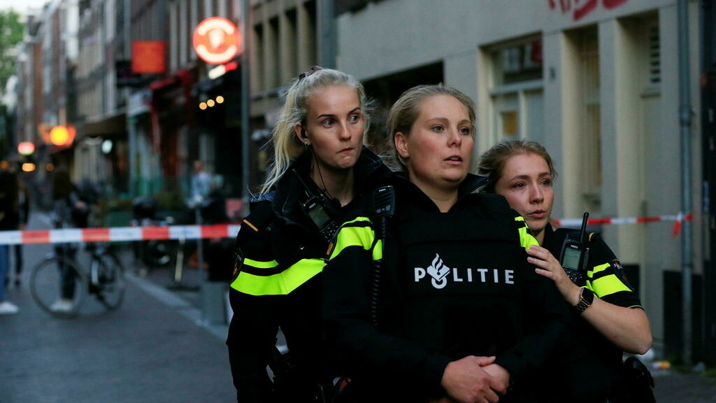 Dutch crime reporter shot and seriously injured on Amsterdam street