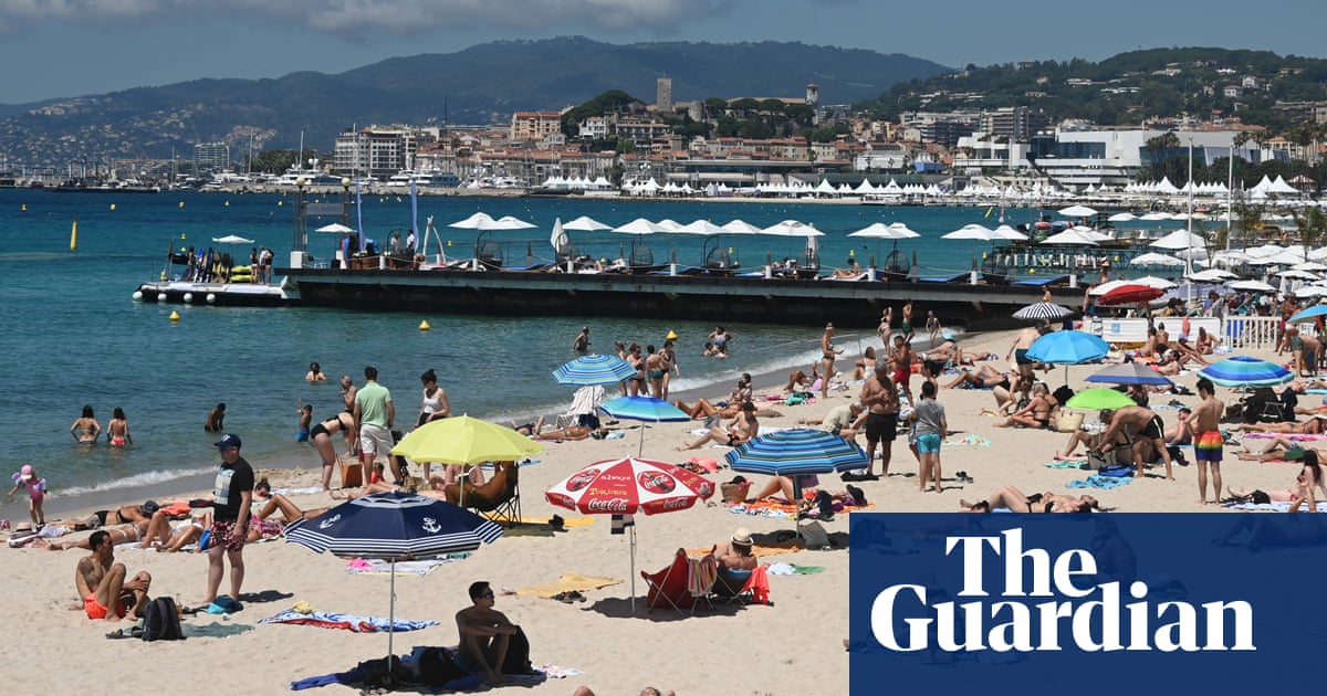 UK holidaymakers booked for France could lose money if they do not go