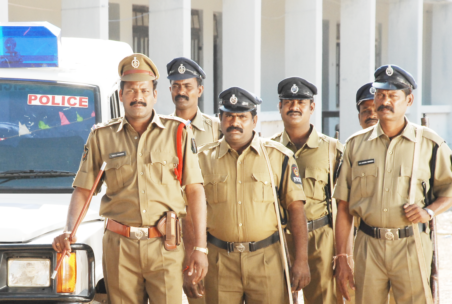 India Police Arrest Nigerian Man For Defrauding Job-seekers, Recover 65 Debit Cards