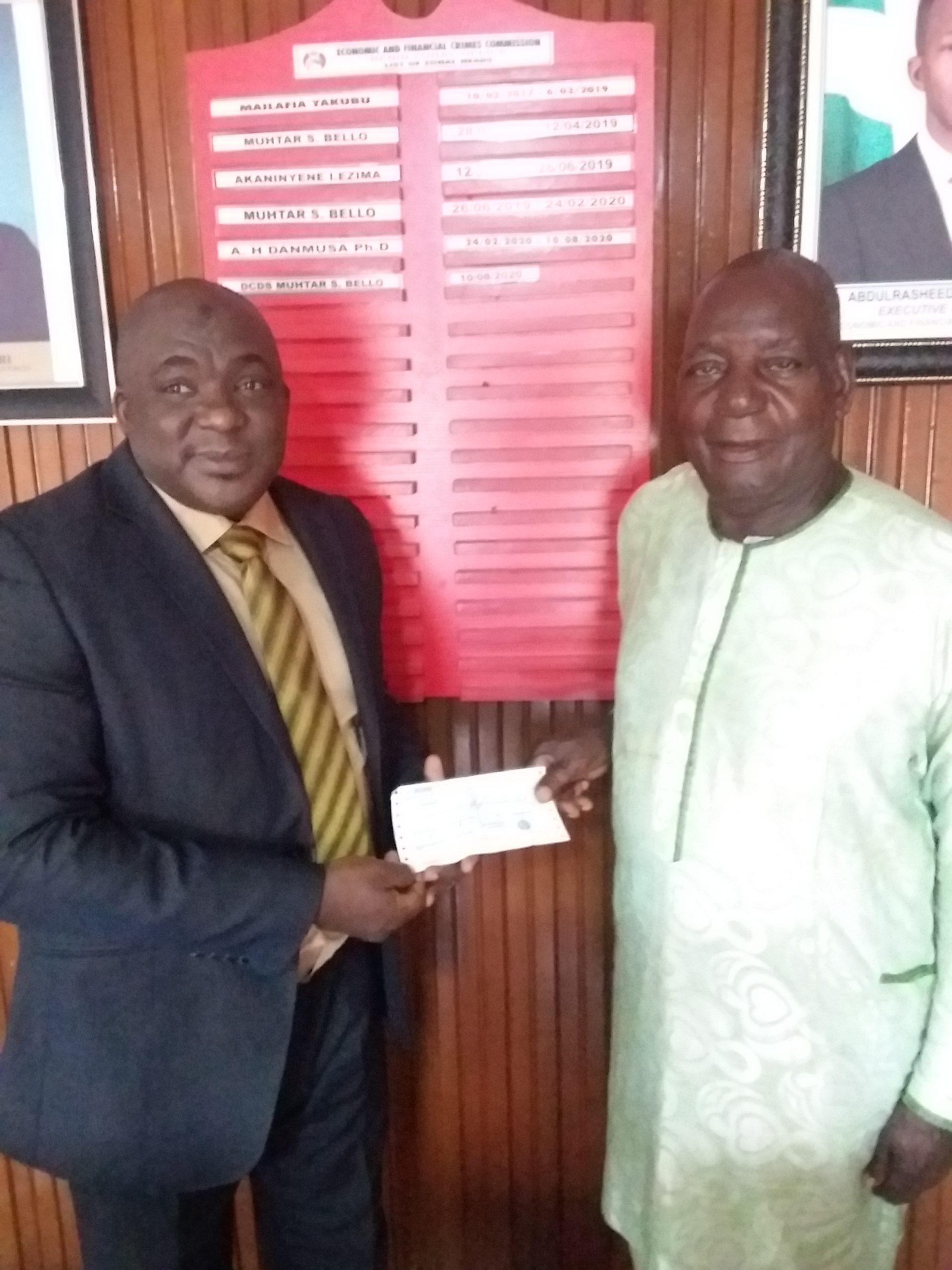81-year-old fraud victim praises EFCC for retrieving stolen money