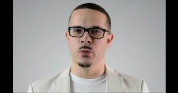 Do. Not. Give. This. Guy. Your. Money! Shaun King begs for money to move his family from $842k home because he’s SCARED and stuff