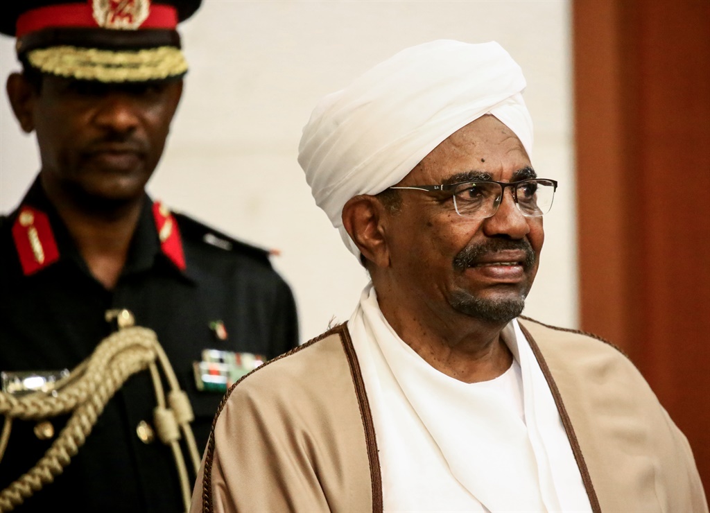 News24.com | Sudan says to hand Bashir over for international war crimes trial