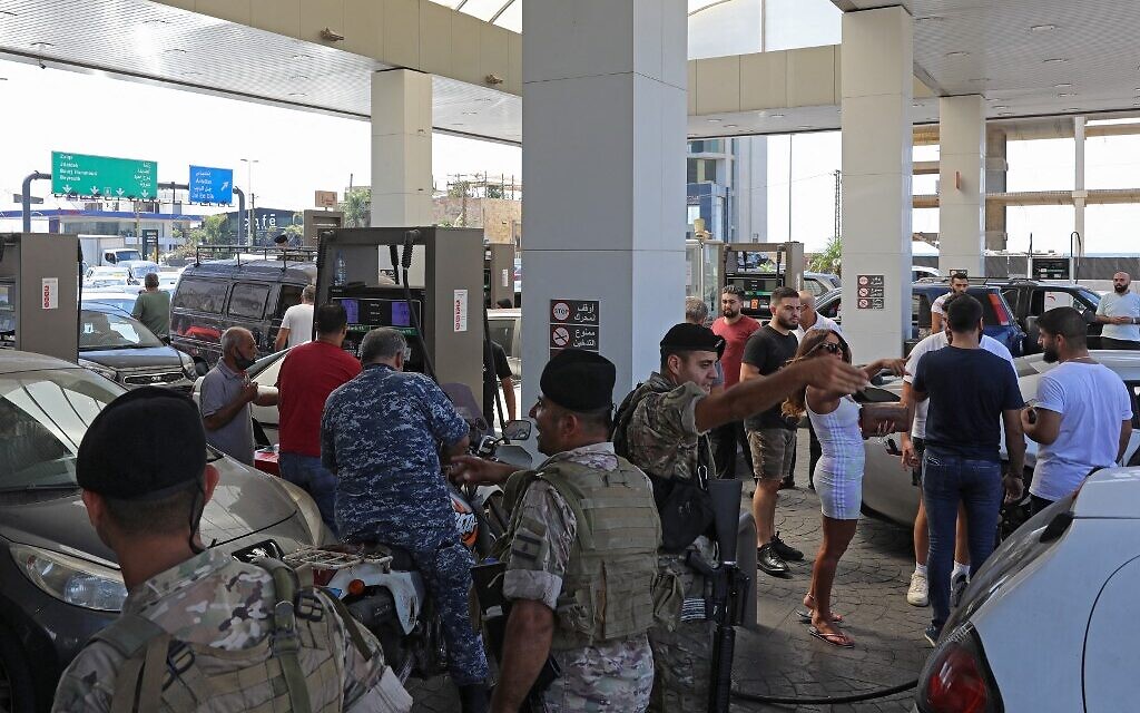 Lebanese army seizes hoarded fuel at gas stations amid financial crisis