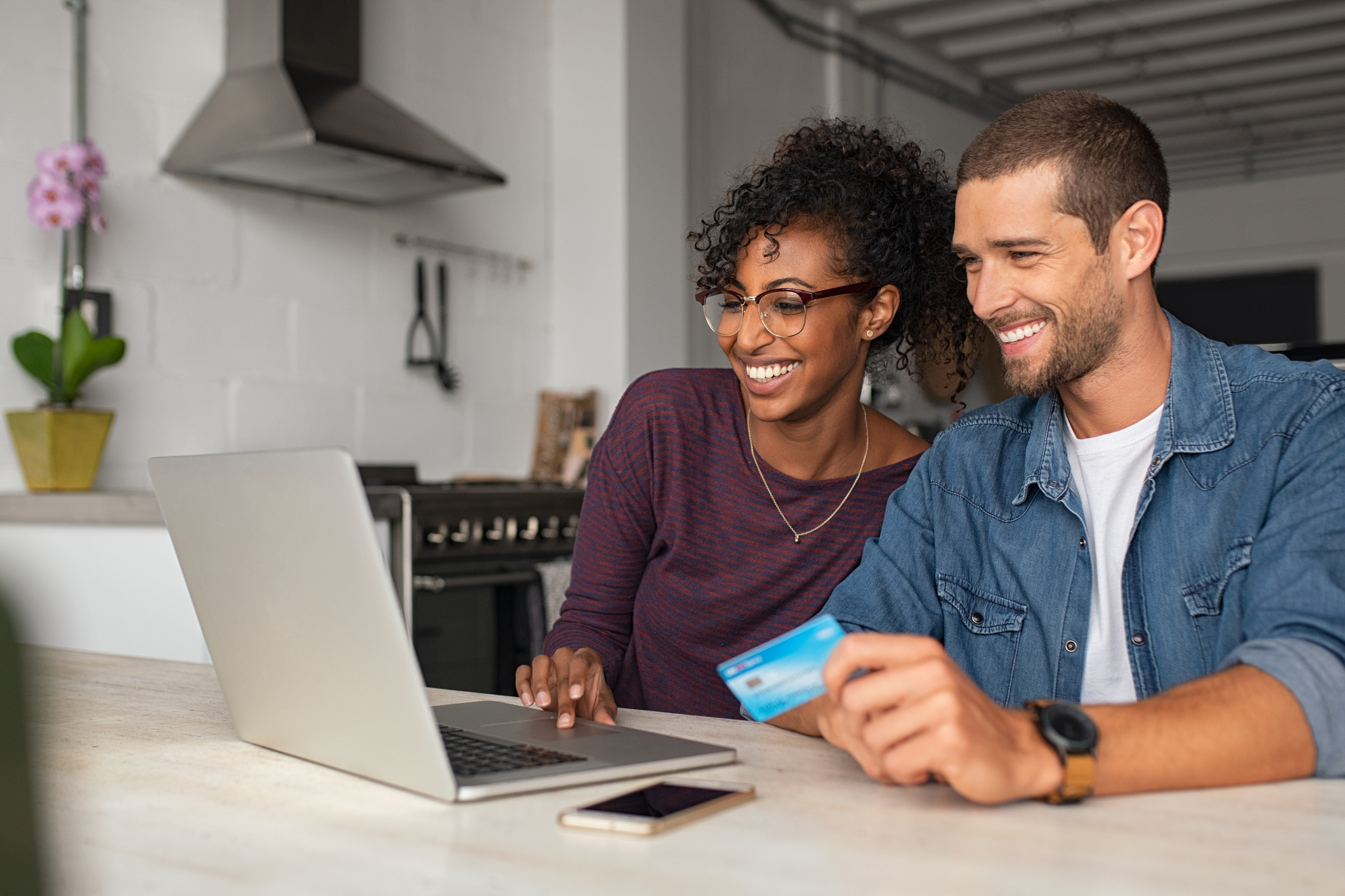 20 Genius Ways to Save Money, According to Experts