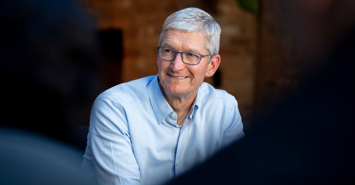 Apple committed to donating money to Haiti after earthquake, Tim Cook tweets