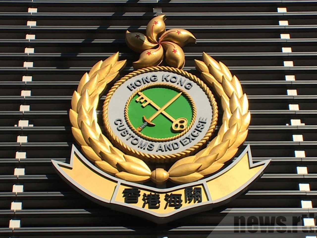 Cross-border drivers used to launder money: Customs