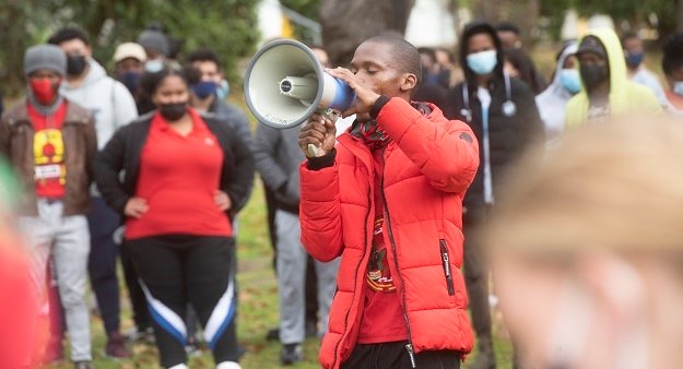 News24.com | PICS | UCT students protest over security concerns, alleged sexual assault