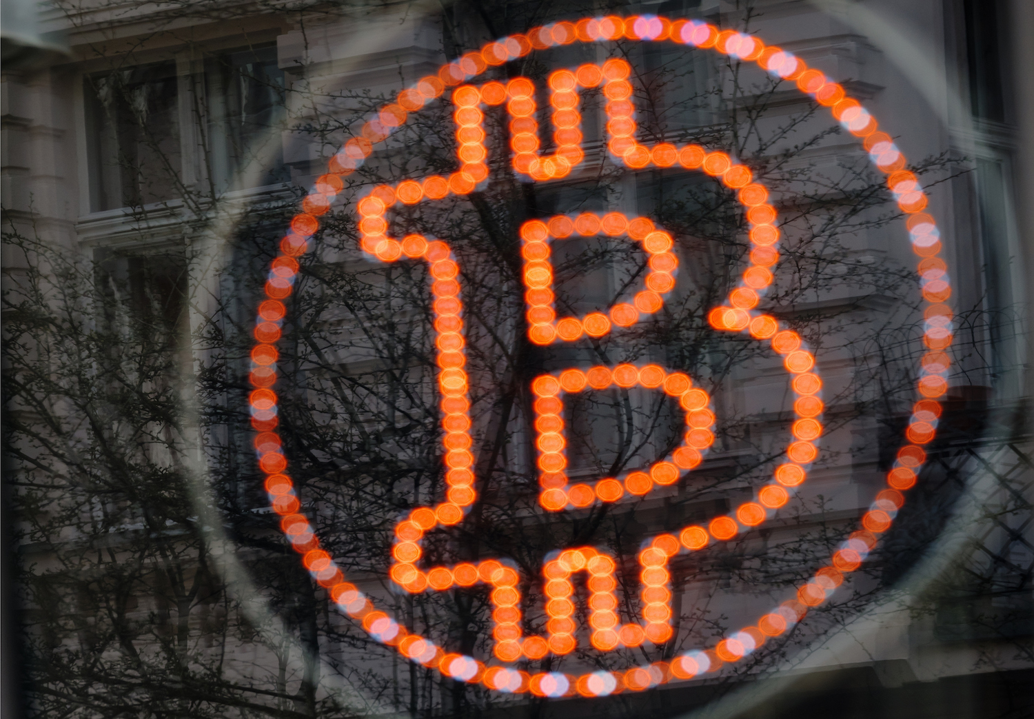 ‘Crypto Investing Club’ Leader Spent Investors’ Money on Jewellery, Real Estate
