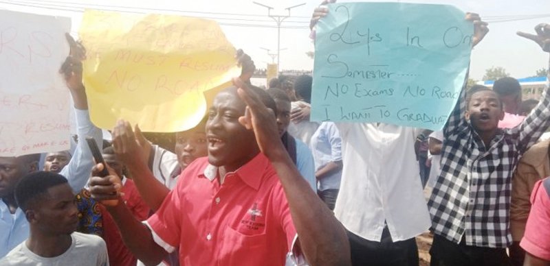 Heavy security as Plateau poly students protest, lecturers strike