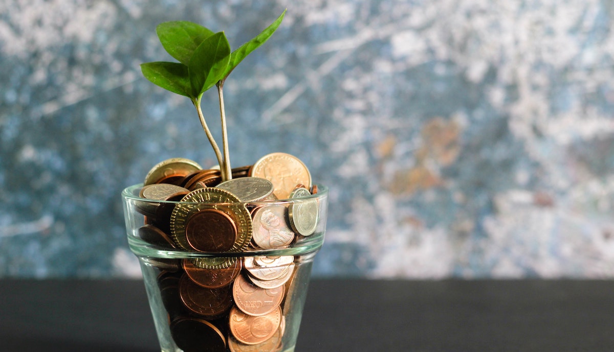 Business news and updates: Australians moving money out of savings