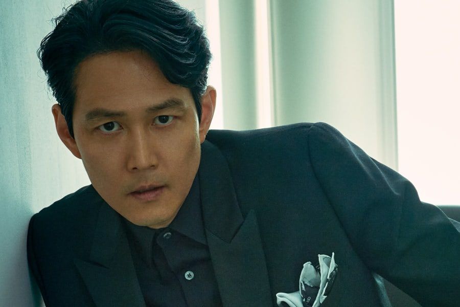 Lee Jung Jae On What He Would Do With The “Squid Game” Prize Money, Chemistry With Lee Byung Hun & Park Hae Soo, And More