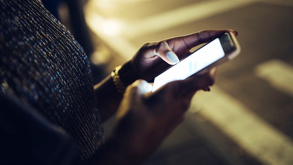 News24.com | Banking app fraud rockets due to phone snatching