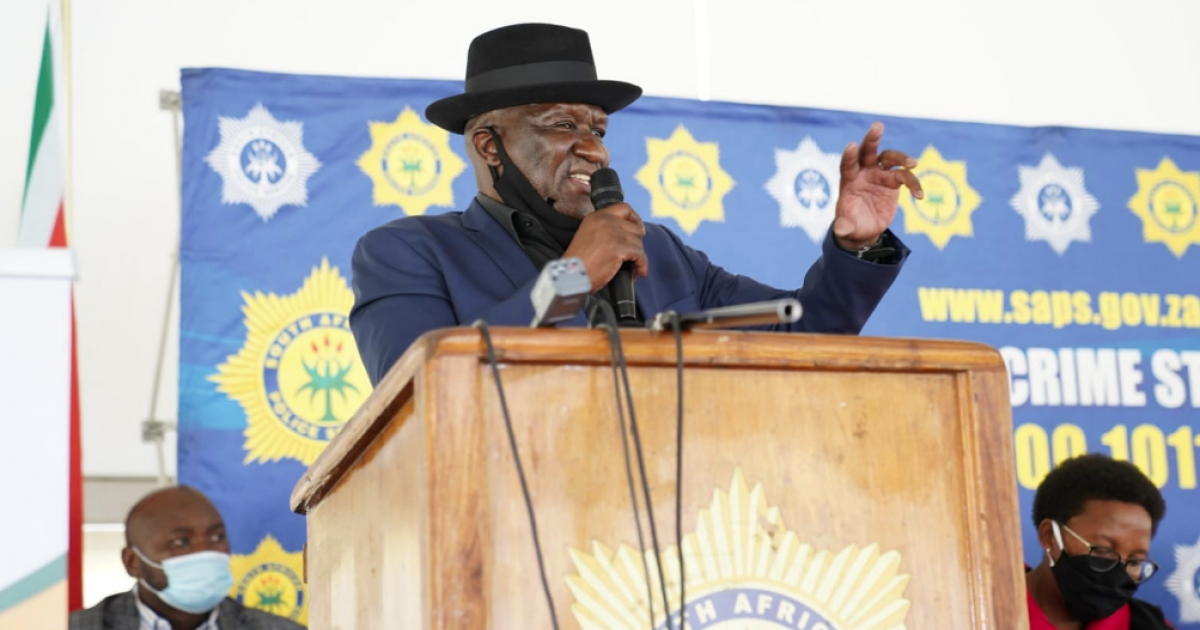 ‘A lie that govt isn’t fighting crime in the Western Cape’, says Cele