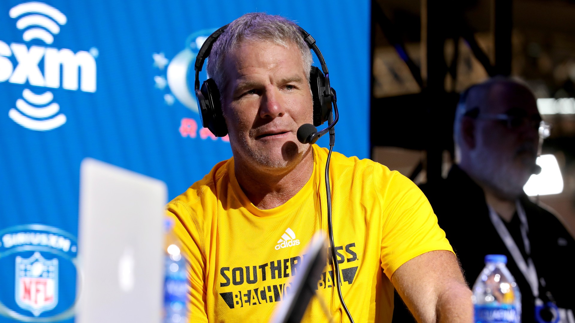 Mississippi auditor: Brett Favre owes nearly $1 million in welfare money